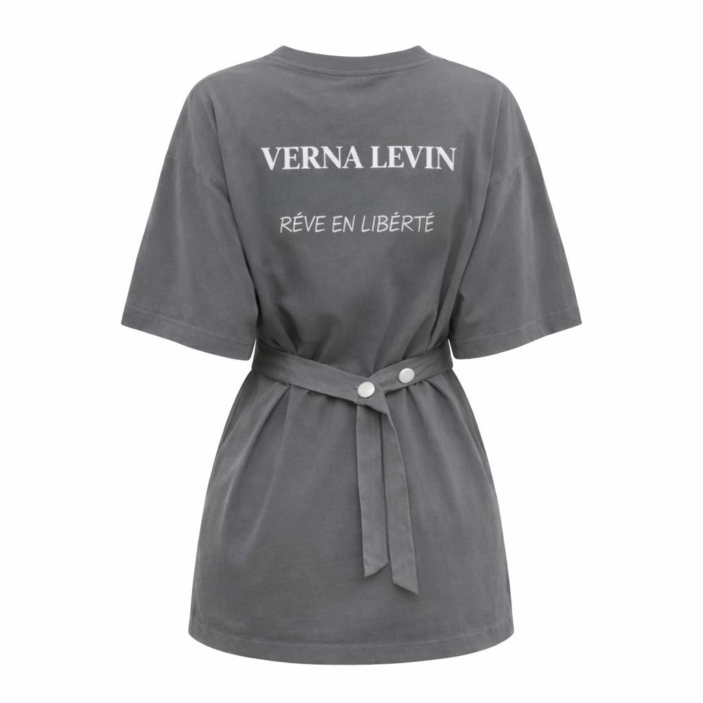 VERNA LEVIN | Signature Belted Oversized T-Shirt - Anthracite⁠